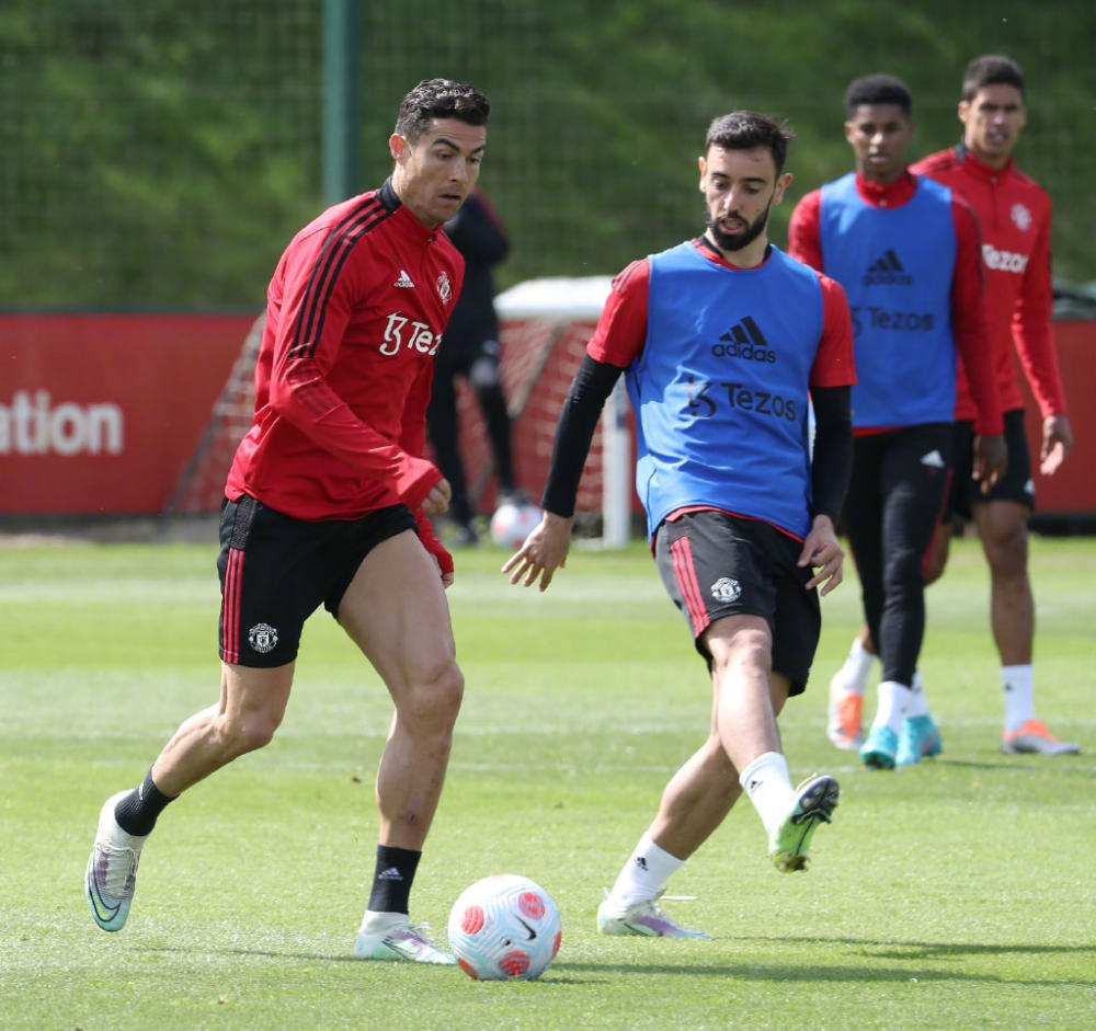 是与足球强 是与足球强