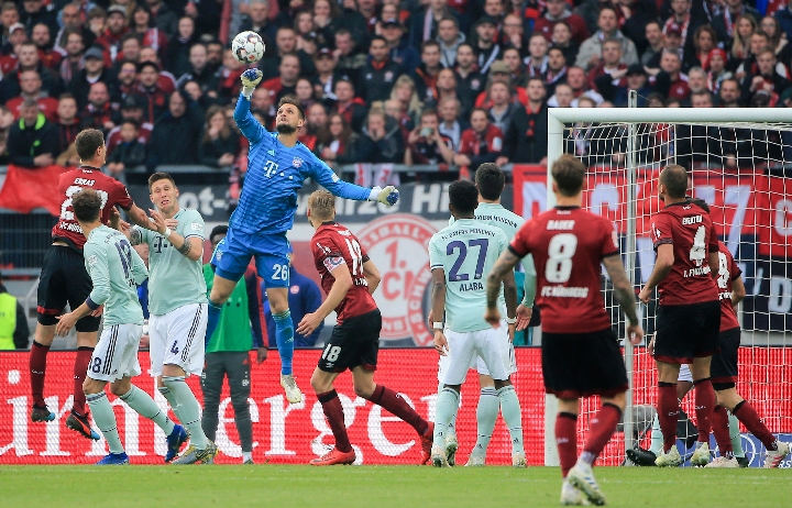 更为全球足 更为全球足