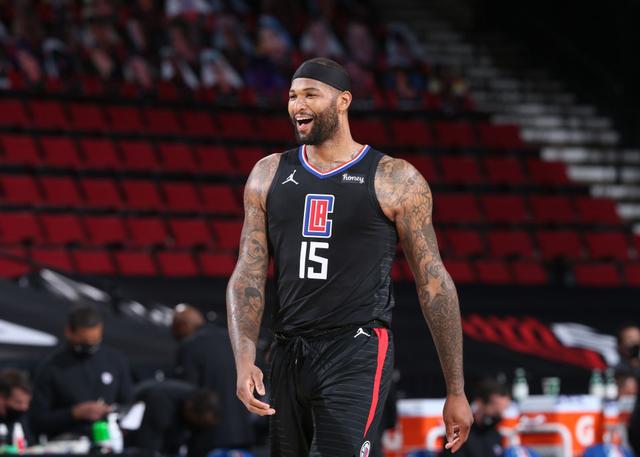 在足球场上 在足球场上